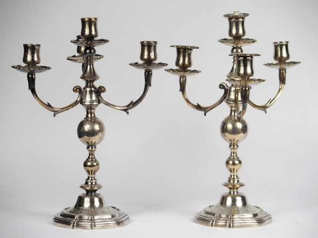 Paire de candélabres Napoléon III en bronze argenté, éclairant à 4 lum