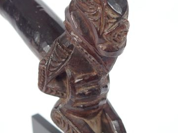 Perchoir à oiseaux (mutu kaka), Maori, Nouvelle Zélande Bois dur à pat
