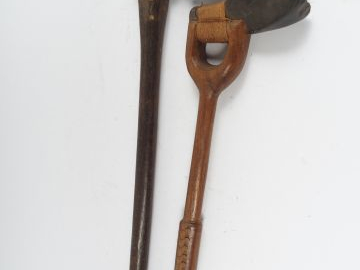Instruments agraires, Nouvelle-Calédonie ( ?) Bois dur à patine brune,