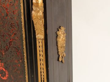 Meuble d’appui Napoléon III en marqueterie Boulle, riche ornementation