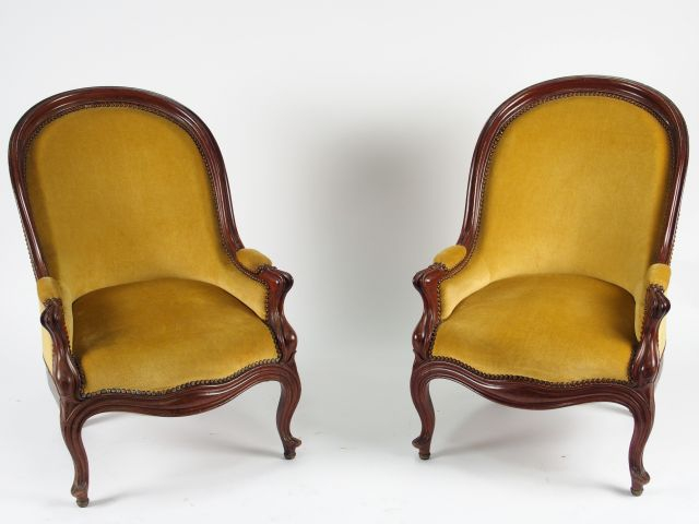 Paire de fauteuils crapaud gondole Napoléon III en acajou mouluré, gar