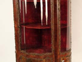 Vitrine Napoléon III de style Rocaille, en bois de placage et vernis M