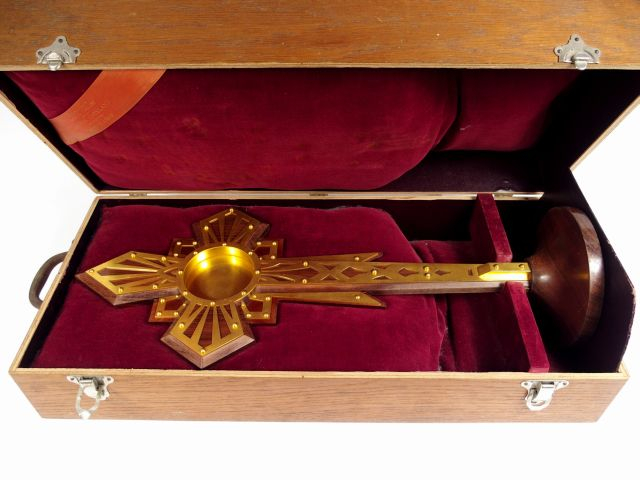 Grand ostensoire Art Déco en palissandre et métal doré, dans son coffr