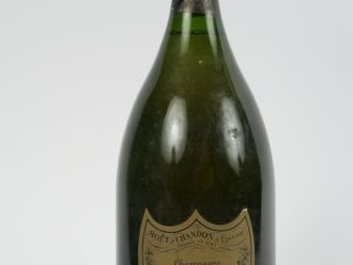 1 MAGNUM CHAMPAGNE DOM PERIGNON - 1982 - 2 CM SOUS LA COIFFRE