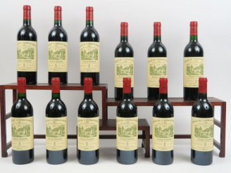 Vente aux enchères 12 BOUTEILLES CHÂTEAU CARBONNIEUX GRAVES - 1988 - CBO