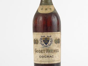 1 TRES VIEILLE BOUTEILLE COGNAC GODET FRERES