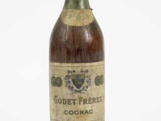 1 TRES VIEILLE BOUTEILLE COGNAC GODET FRERES