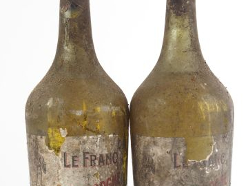 2 TRES VIEILLES BOUTEILLES MARC DE BOURGOGNE LE FRANC - BS/EA/CAPS AB