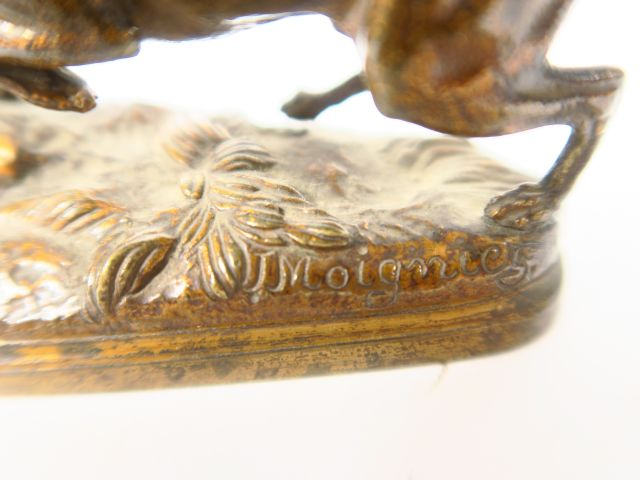 MOIGNIEZ "Chien de chasse à l'arrêt". Sujet en bronze  Signé Dim. 6,5 