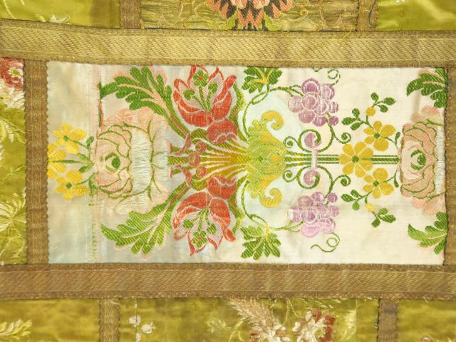 Réunion de deux chemins de table ou dessus d’autel   44cm/136 cm et 43