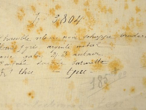 Réunion de 6 documents textiles liturgiques brodés. XXè siècle  Circa 