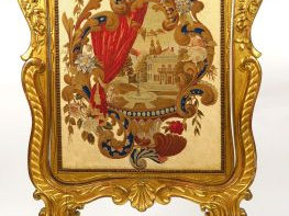 Ecran de chaleur XIXème de style Louis XV en bois et stuc doré à décor