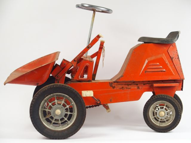 Tracto pelle d'enfant à pédale annés 60/70 à restaurer