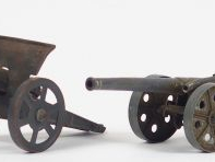 Lot de 4 canons jouets en état d'usage, environ 15 cm