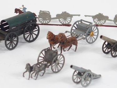 Lot d'attelages d'artillerie plats d'étains : 3 canons militaires mini