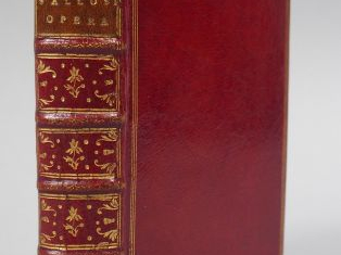 SALLUSTE. Quae exstant opera. Paris, David 1744. in-12. Maroquin rouge