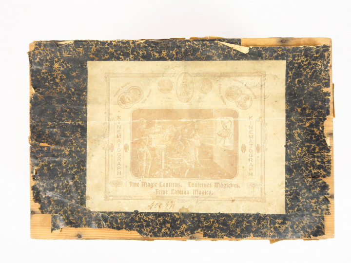 GBN. Lanterne magique avec plaque en coffret d'origine, fatiguée, calé