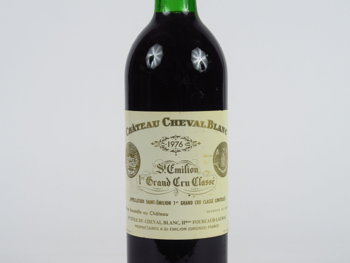 1 BOUTEILLE CHÂTEAU CHEVAL BLANC 1er GCC ST EMILION - 1976 - BG/CAPS L