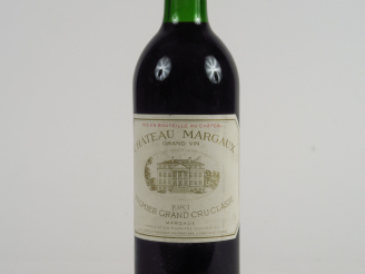Vente aux enchères 1 BOUTEILLE CHATEAU MARGAUX 1er GCC MARGAUX - 1983 - BG