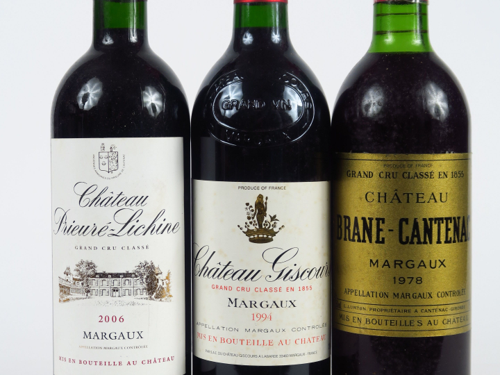 3 BOUTEILLES GCC MARGAUX : 1 CHÂTEAU BRANE CANTENAC 1970 LB - 1 CHÂTEA