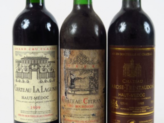 Vente aux enchères 3 BOUTEILLES HAUT MEDOC : 1 CHÂTEAU CITRAN 1983 EA - 1 CHÂTEAU LA LAGU