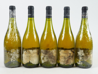 Vente aux enchères 5 BOUTEILLES CHABLIS GC DOMAINE DE LAROCHE - 1990 - EA/1 PRESUMEE
