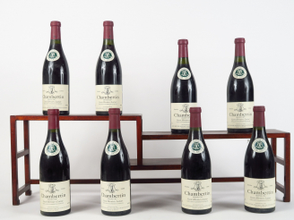 Vente aux enchères 8 BOUTEILLES CHAMBERTIN GC L. LATOUR - 1990 - 1 à 2 CM