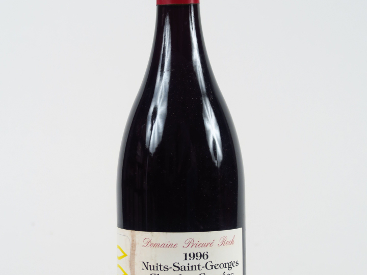 1 BOUTEILLE NUITS ST GEORGES 'CLOS DES CORVEES' DOMAINE PRIEURE ROCH -