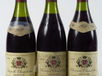 Vente aux enchères 3 BOUTEILLES LAFOREST : 2 CHARMES CHAMBERTIN 1989 ES/1 PRESUMEE/2,5 CM