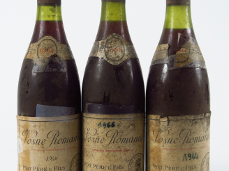 Vente aux enchères 3 BOUTEILLES VOSNE ROMANEE PIAT PÈRE   FILS : 2 de 1964/1 à 2,5 CM/1 à