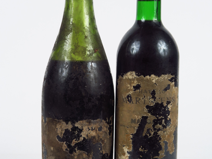 2 BOUTEILLES : 1 CHATEAUNEUF DU PAPE 8 CM - 1 CHÂTEAU MARTINENS MARGAU