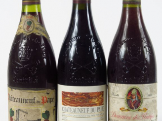 Vente aux enchères 3 BOUTEILLES CHATEAUNEUF DU PAPE : 1 FERAUD CUVEE RESERVEE 1989 - 1 DO