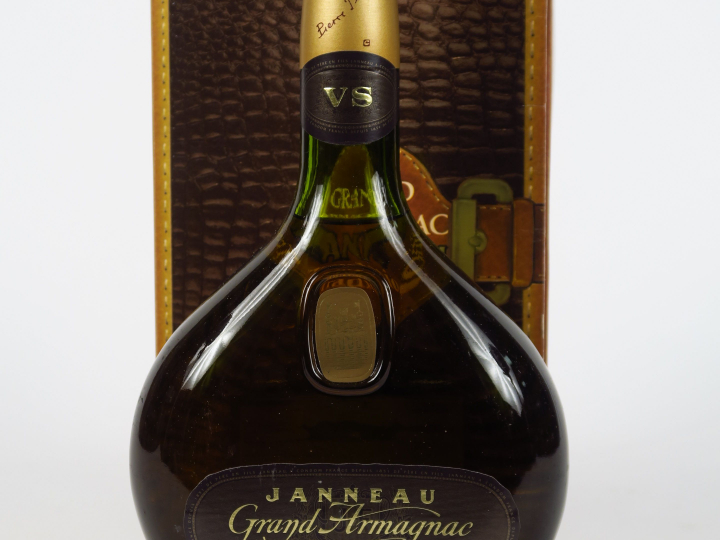1 BOUTEILLE GRAND ARMAGNAC JEANNEAU - COFFRET