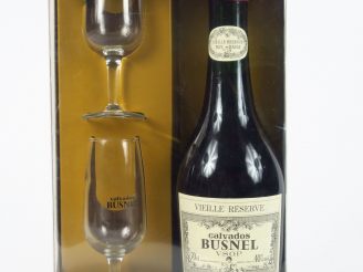 Vente aux enchères 1 BOUTEILLE CALVADOS 'VIEILLE RESERVE' BUSNEL - COFFRET