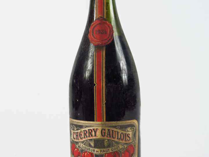 1 VIEILLE BOUTEILLE CHERRY 'GAULOIS' BUSSAC - 1934