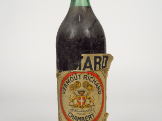 Vente aux enchères 1 VIEILLE BOUTEILLE VERMOUT RICHARD - EA