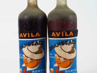 Vente aux enchères 2 VIEILLES BOUTEILLES (1 l) ORANGEADE BORVILI