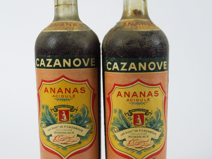 2 VIEILLES BOUTEILLES (1 l) ANANAS ACIDULE CAZANOVE