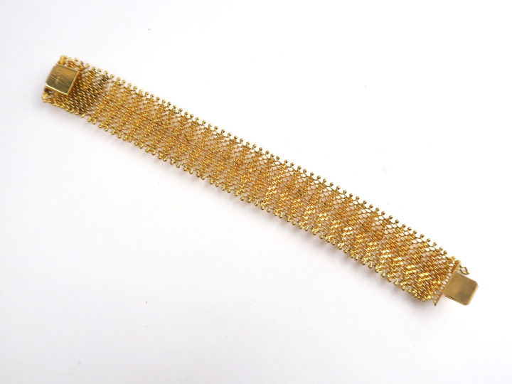  Bracelet maille souple en or. Poids : 38 g ac