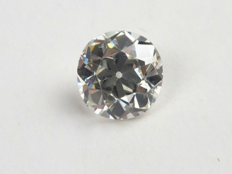 Vente aux enchères Bague solitaire ornée d'un diamant taille ancienne de 3,75 carats (J, 