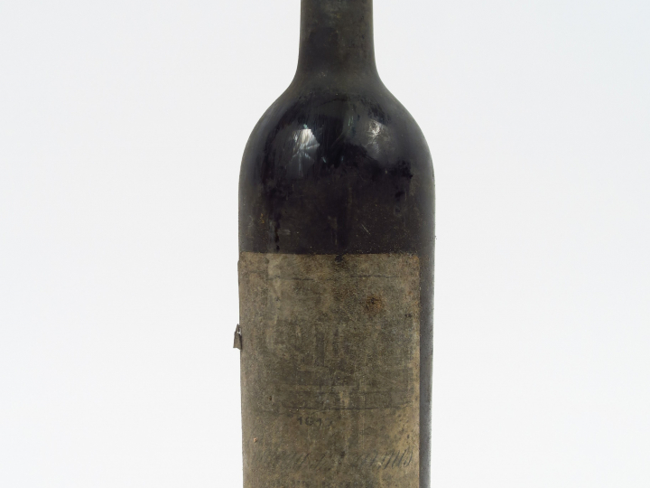 1 BOUTEILLE CHÂTEAU DES CARMES HAUT BRION GRAVES - 1917 - BEP/CAPS CIR