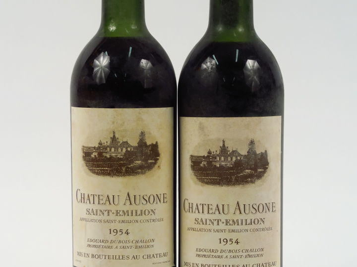 2 BOUTEILLES CHÂTEAU AUSONE ST EMILION - 1954 - HEP/BTLS/1 CAPS CORROD