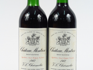 Vente aux enchères 2 BOUTEILLES CHÂTEAU MONTROSE GCC ST ESTEPHE - 1982 - 1 BG