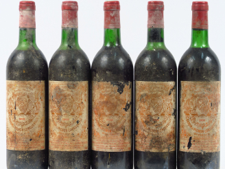 Vente aux enchères 5 BOUTEILLES CHÂTEAU PICHON LONGUEVILLE BARON GCC PAUILLAC - 1982 - 1 