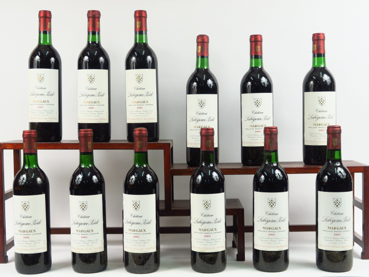 12 BOUTEILLES CHÂTEAU LABEGORCE ZEDE MARGAUX - 1983 - CBO - 10 BG/2 LB