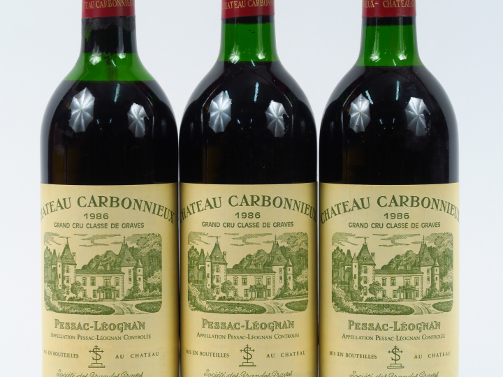 3 BOUTEILLES CHÂTEAU CARBONNIEUX GCC GRAVES - 1986 - 2 BG/1 MEP