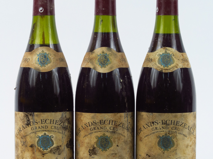 3 BOUTEILLES GRANDS ECHEZEAUX GC CHÂTEAU BONNES   GUERRE - 1990 - 2 à 