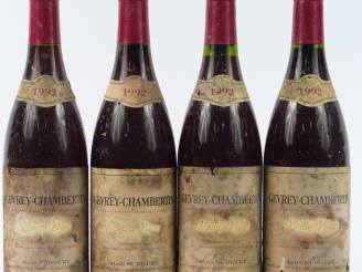 Vente aux enchères 4 BOUTEILLES GEVREY CHAMBERTIN V.V. A. BURGUET - 1992 - EA