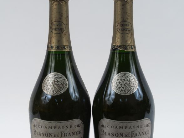 2 BOUTEILLES CHAMPAGNE PERRIER JOUET 'BLASON DE France' - 0,5 CM SOUS 