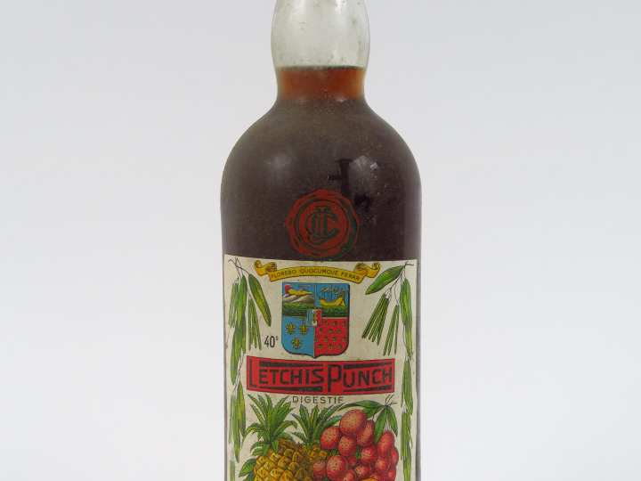 1 VIEILLE BOUTEILLE LETCHIS PUNCH DIGESTIF DISTILLERIE SOCIETE J. CHAT